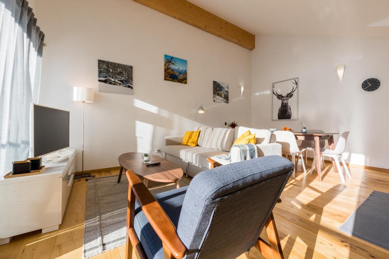 Montela Apartments - Haus F Saas-Grund Extérieur photo
